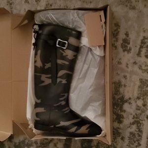 Womens Heavy Duty Plastic Rainboot